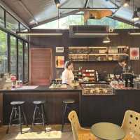  Calm and Coff Cafe