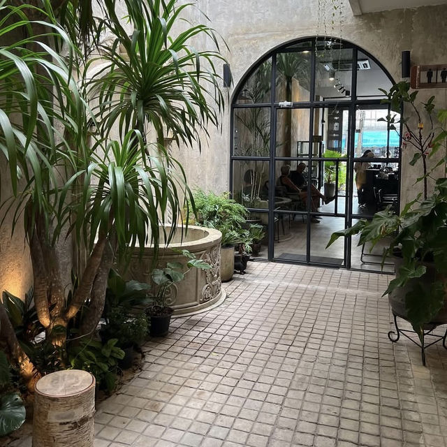 MONDO Espresso & Tea Bar – คาเฟ่เมืองเก่าภูเก็ต 