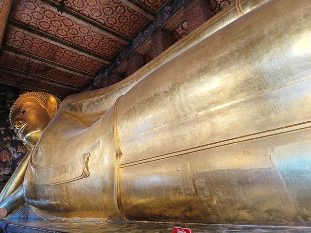 曼谷臥佛寺，一場心靈與文化的洗禮。