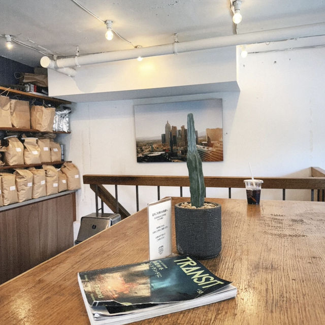 Riverside Modernity & Roasted Precision – My Visit to Sidewalk Stand, Tokyo (Nakameguro)