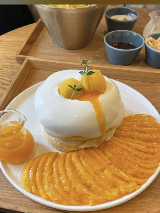 Bam Bi Café in Tokyo’s Shin-Okubo neighborhood