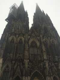 【Kölner Dom／ケルン大聖堂｜“世界遺産にしてドイツが誇るゴシックの最高傑作”】