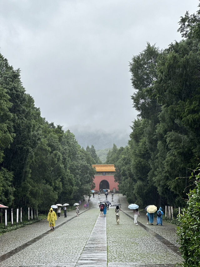 Wenwu Fangmen: Where Stone Beasts & Bullet Scare Guard The Ming Dynasty’s Sacred Threshold