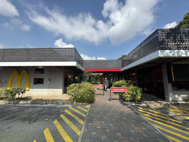 🍳 McDonald’s at West Coast Park – Easy Breakfast After a Morning Walk