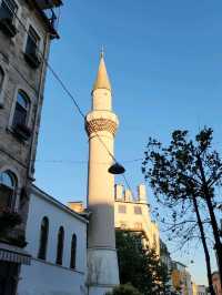 Galata tower หอคอยเเลนมาร์คในอิสตันบูล