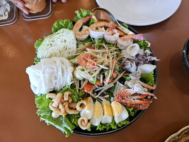 Jomhom Cafe & Music 