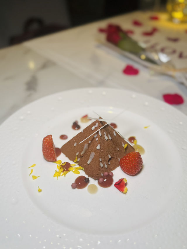 🍴【旺角節日慶祝首選！母女打卡西餐+畫碟冧爆媽咪🌹】  