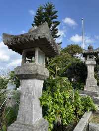 沖繩|龍宮石碑——天照大御神與久男久女龍神並祀,惠比須大神共鎮,天地交織的守護之境