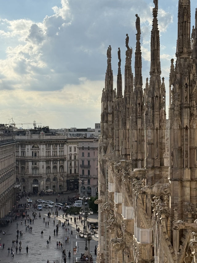 ⛪✨ The Majesty of Milan’s Duomo 🌸🌆  