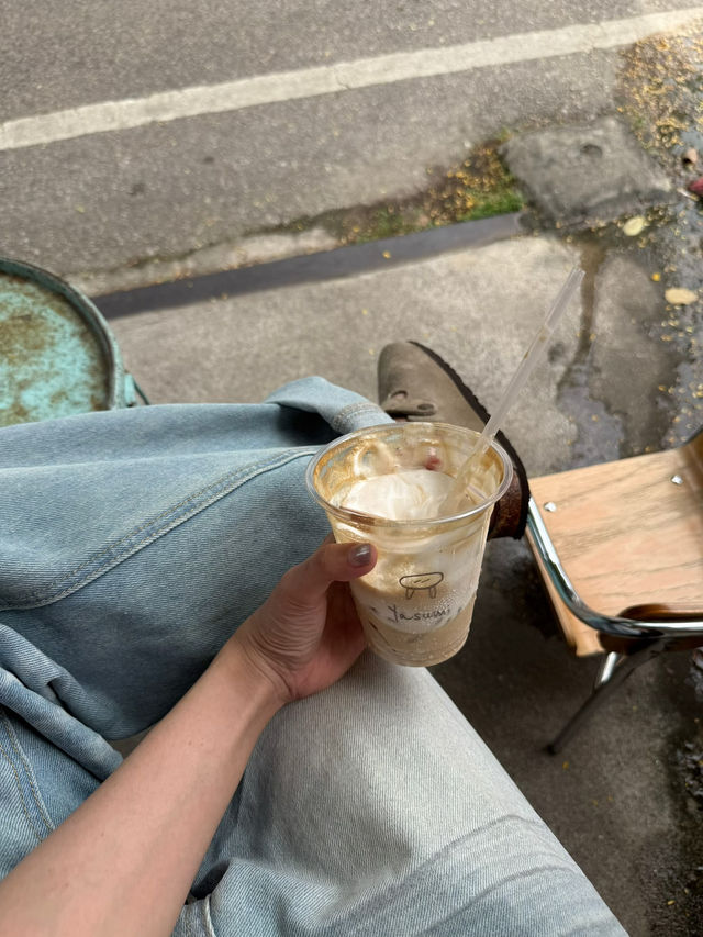 Yasumi ร้านแฟที่ครีมลาเต้อร่อยมาก!