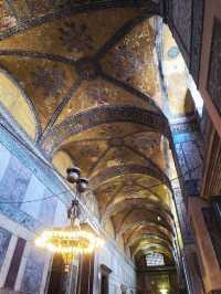 Hagia Sophia, where centuries of culture and faith live side by side 🕌🕊️