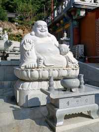 다양한 석상이 반겨주는 김해 대법륜사🪷