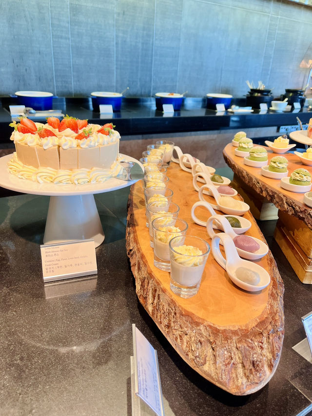 Lunch with a View: 63 Grill, Hanoi 🇻🇳🍱🍴🥢 Lunch with a View: 63 Grill, Hanoi 🇻🇳🍱🍴🥢