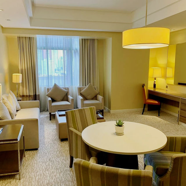 Scholarly Calm & City Comfort