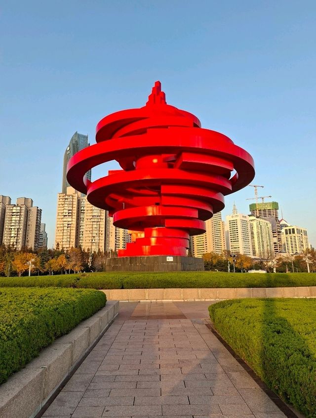 May 4th Square แลนด์มาร์คที่ต้องมาให้ได้สักครั้ง