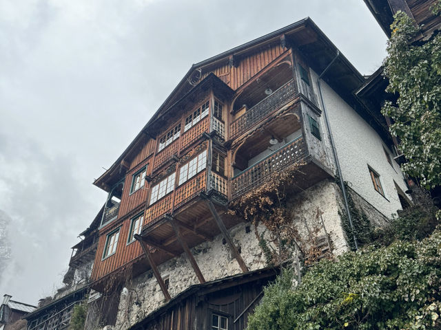 🏔️ HALLSTATT — AUSTRIA’S PICTURE-PERFECT WINTER VILLAGE ❄️🇦🇹