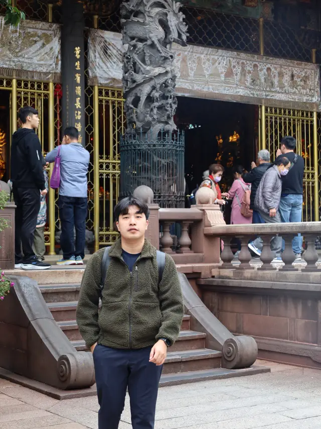 龍山寺 (Longshan Temple / 龍山寺)