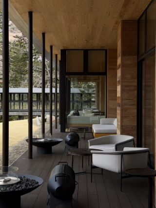 I have rarely used the phrase "the ceiling of the human world" to describe a hot spring hotel.