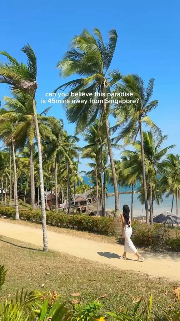 This paradise is only 1hour away from Singapore🇸🇬
