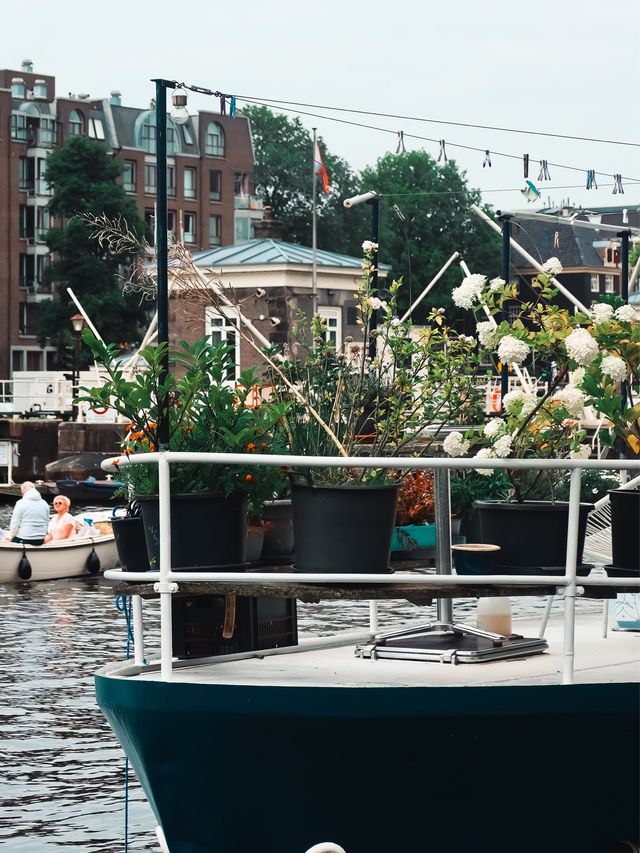 Canals in Amsterdam, The Netherlands🇳🇱📌