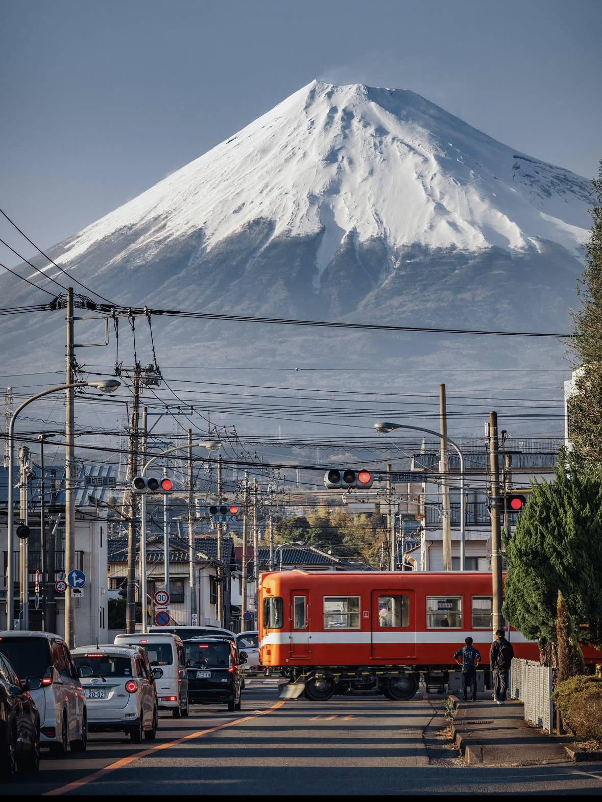 หนึ่งวัน ณ ภูเขาฟูจิ: ทิวทัศน์อันเป็นเอกลักษณ์ที่สุดของญี่ปุ่น 🗻🇯🇵✨
