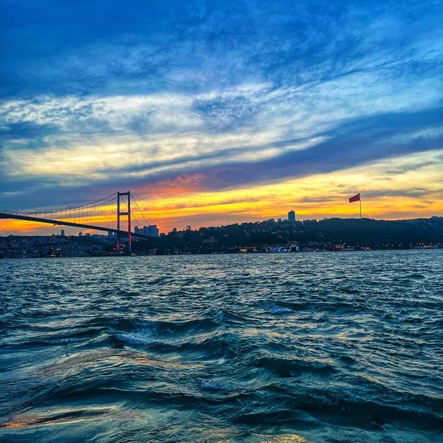 Istanbul: City of Roses, Palaces & Waterways