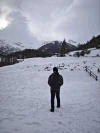 ❄️ Walking Through the Snow in the Swiss Alps 🏔️