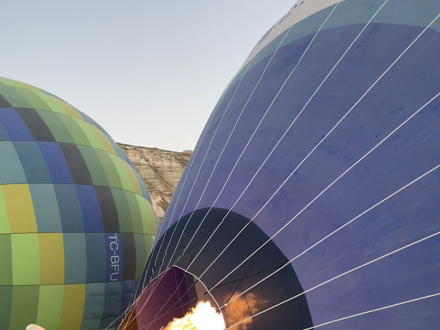 How beautiful is the sky in space balloons in Cappadocia! 🎈✨