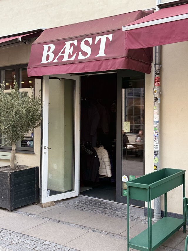One of the best pizza in Copenhagen at Bæst 🍕