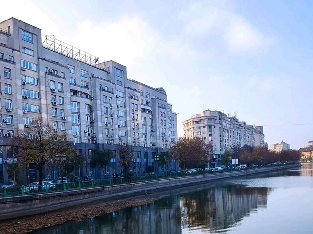 Bucharest: Between Past and Future 🌆