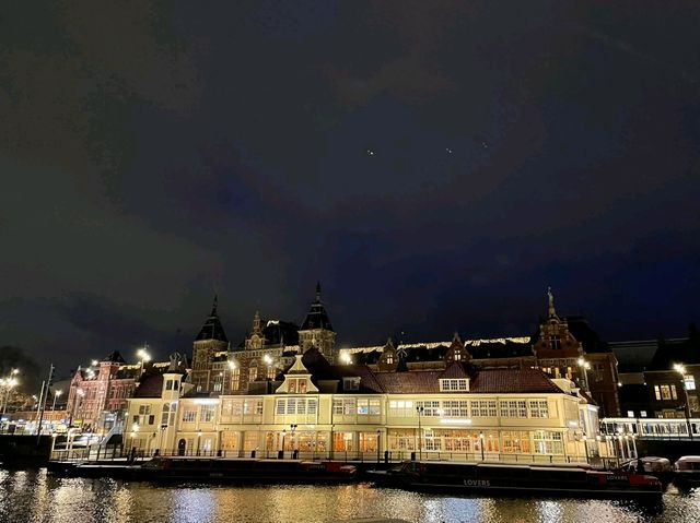 Epic Canal Feels🌙