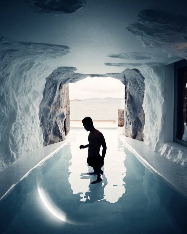 March trip to Greece | Cave hotel! Romantic love, sea, niche private collection.