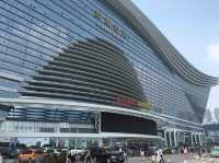The Largest Building in the World!🇨🇳