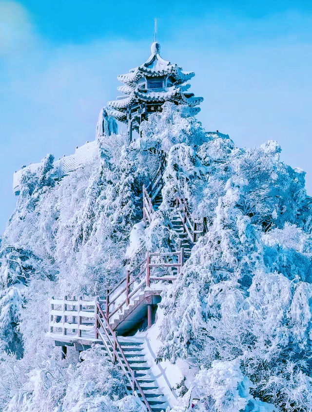 推開門，見山是山