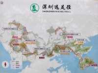 攀登深圳十峰之一的鳳凰山