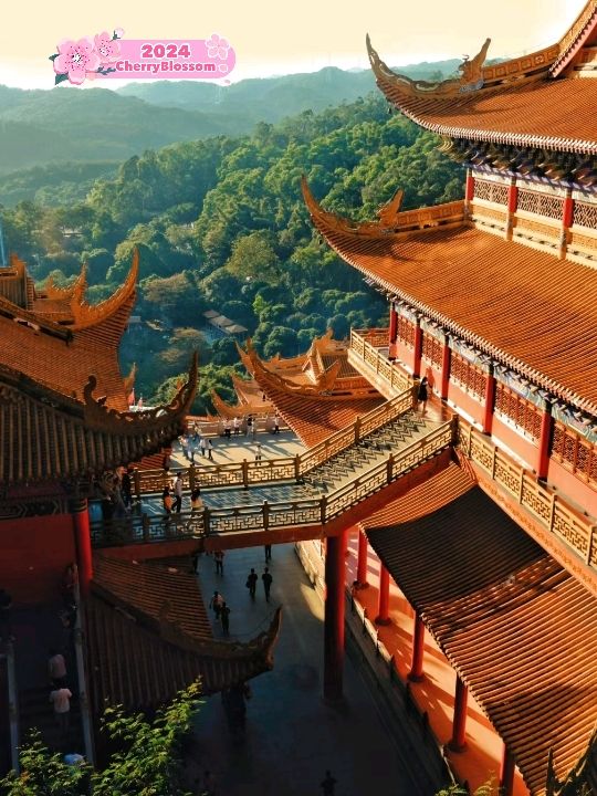 Incredible Guanyin Temple in Shantou City 🕍