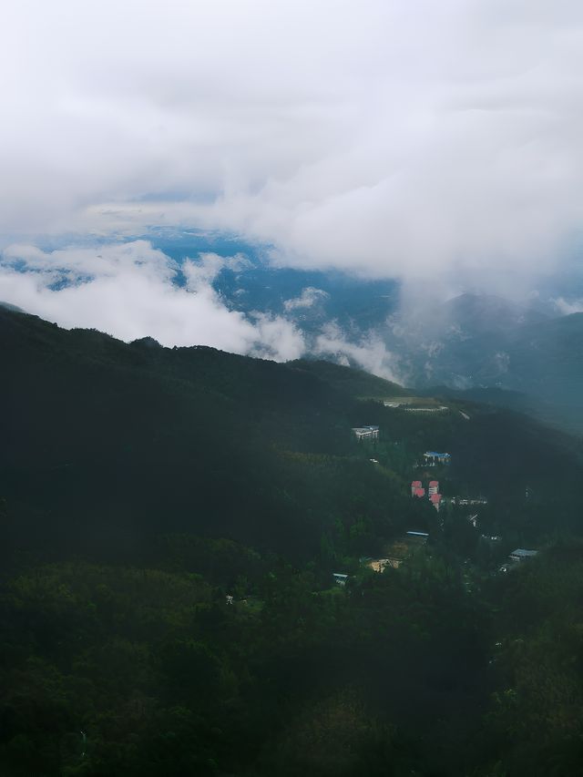 長沙出發2小時，去見山見水見自己