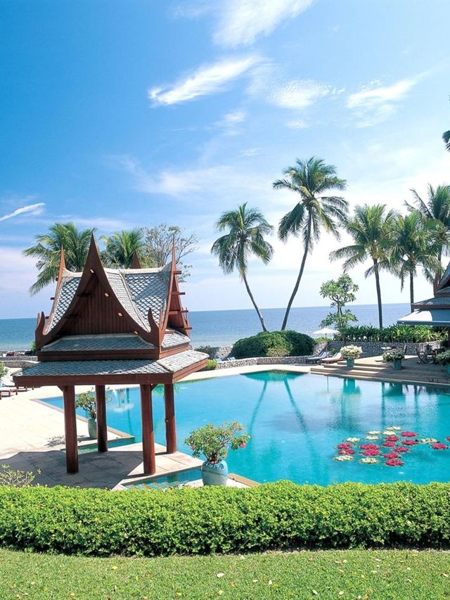🌴🏖️ Hua Hin's Top Hotel Havens: Wellness, Luxury & Family Fun 🌞🌊