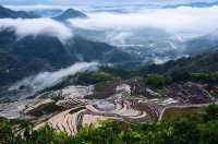 高山雲際梯田，如詩如畫是念山