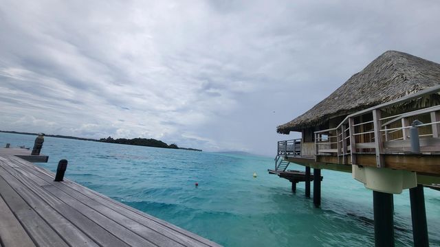 【天堂之選】大溪地波拉波拉島與馬爾代夫的夢幻對決。