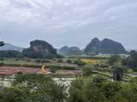清遠峰林曉鎮。