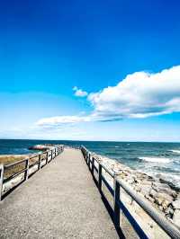 伊勢二見浦海岸。