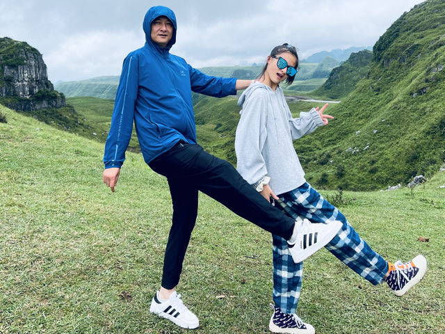 雨霧中的阿西里西韭菜花坪，不用濾鏡就能拍出的山水畫