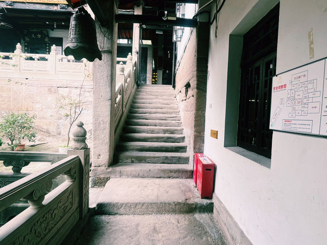 重慶市九龍坡區文物古蹟景點：花岩閣，適合祈福、拍照打卡、週末閒暇度假地！  