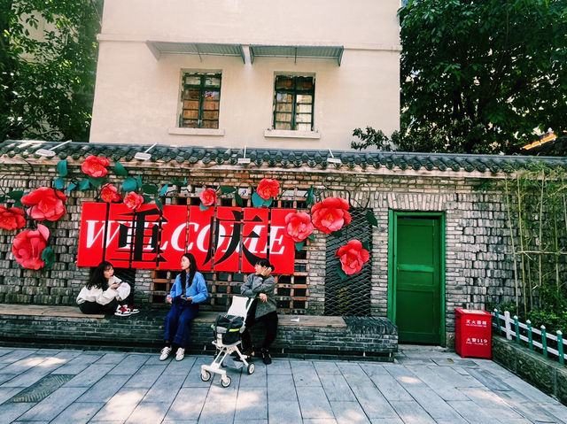 重慶市渝中區著名的景點：戴家巷。適合拍照打卡、週末閒暇度假地！ 
