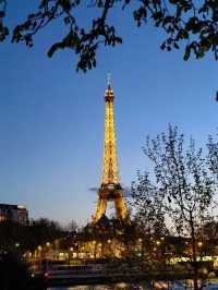 Experience the Sunset Cruise on the Seine River in Paris