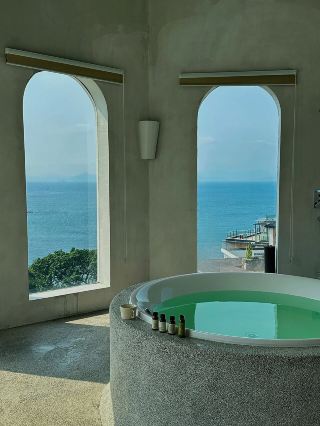 Shenzhen Miyue: A Dreamy Private Hot Spring Retreat