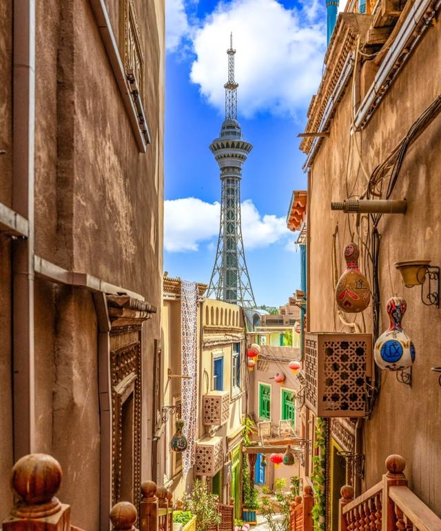 歡迎來到巴國城，這座以重慶本土巴文化為魂嘅旅遊景區，將帶您領略三千年巴渝文明嘅獨特魅力。   • 主