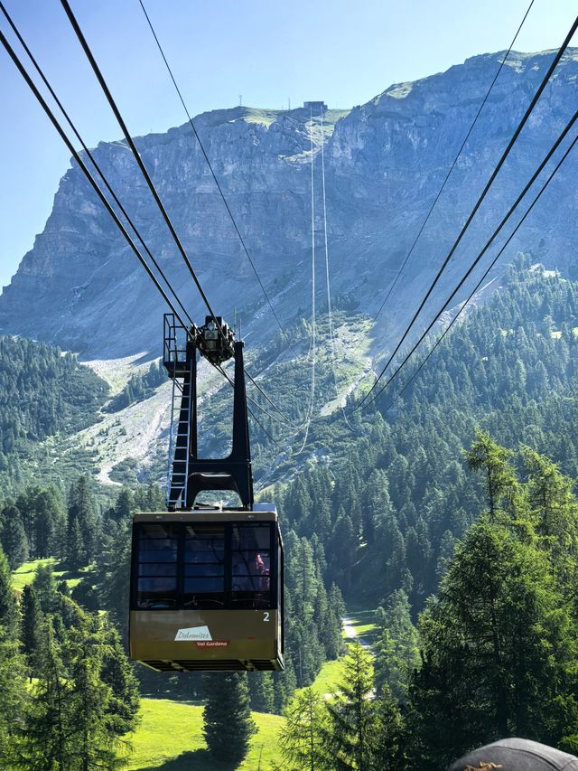 多洛米蒂山