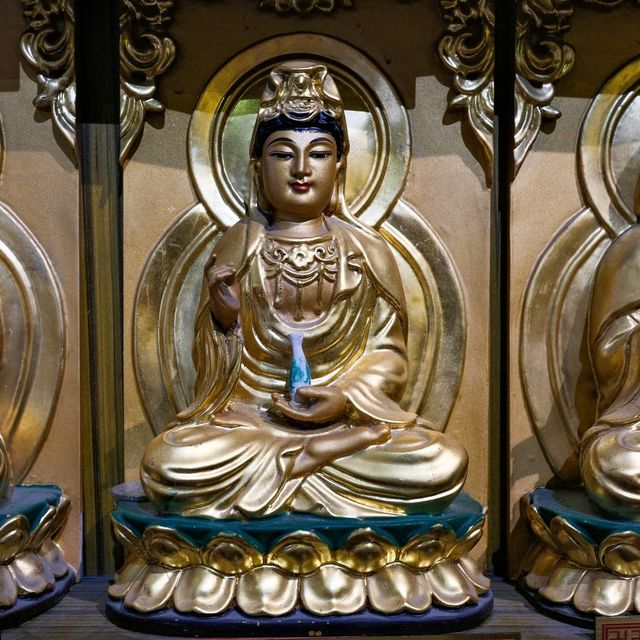Massive Buddhas Inside Qibao Pagoda, One on Each Level 🛕🗿